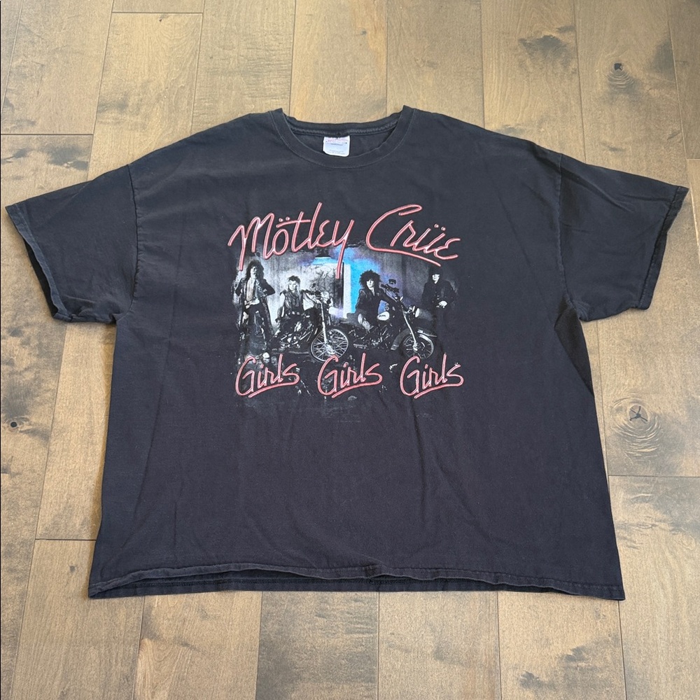 Vintage 2001 Motley Crue Girls Girls Girls Tour Concert Graphic Shirt 3XL